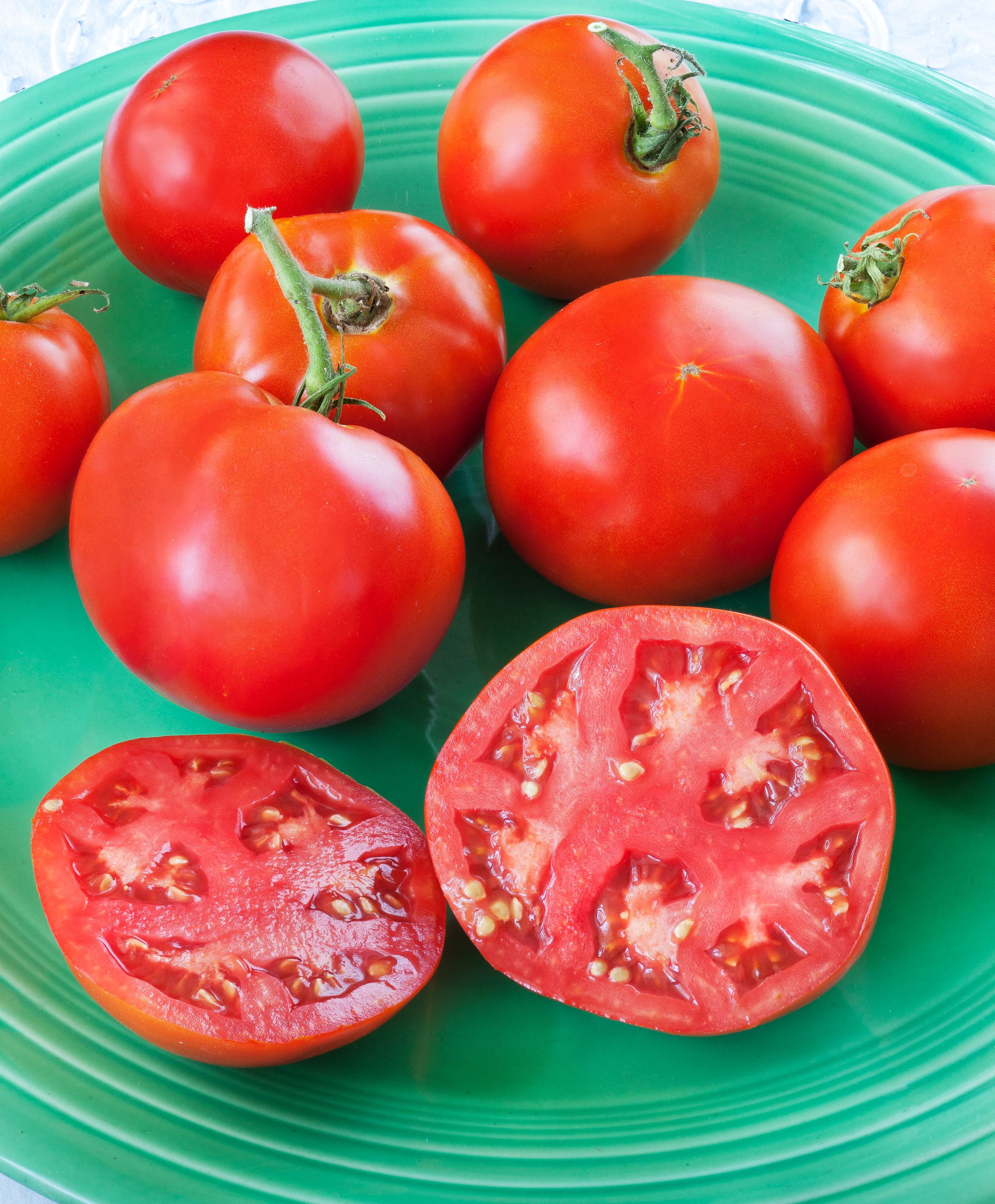 Почему помидоры красные. Томат Сунгари f1. Томат Калабрезе. Алмейда томат. Томат Фьюб.