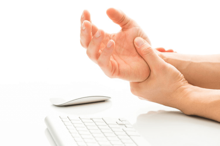 Почему немеют кисти рук: синдром запястного канала