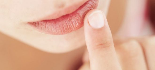 К чему чешутся губы — нижняя и верхняя?