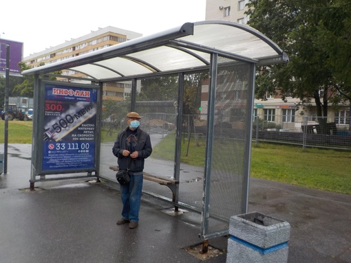 Сон ждать автобус на остановке. Люди ждут автобус на остановке. Ждать автобус на остановке. Остановка Студенческая Новосибирск. Ждать автобус на остановке во сне.